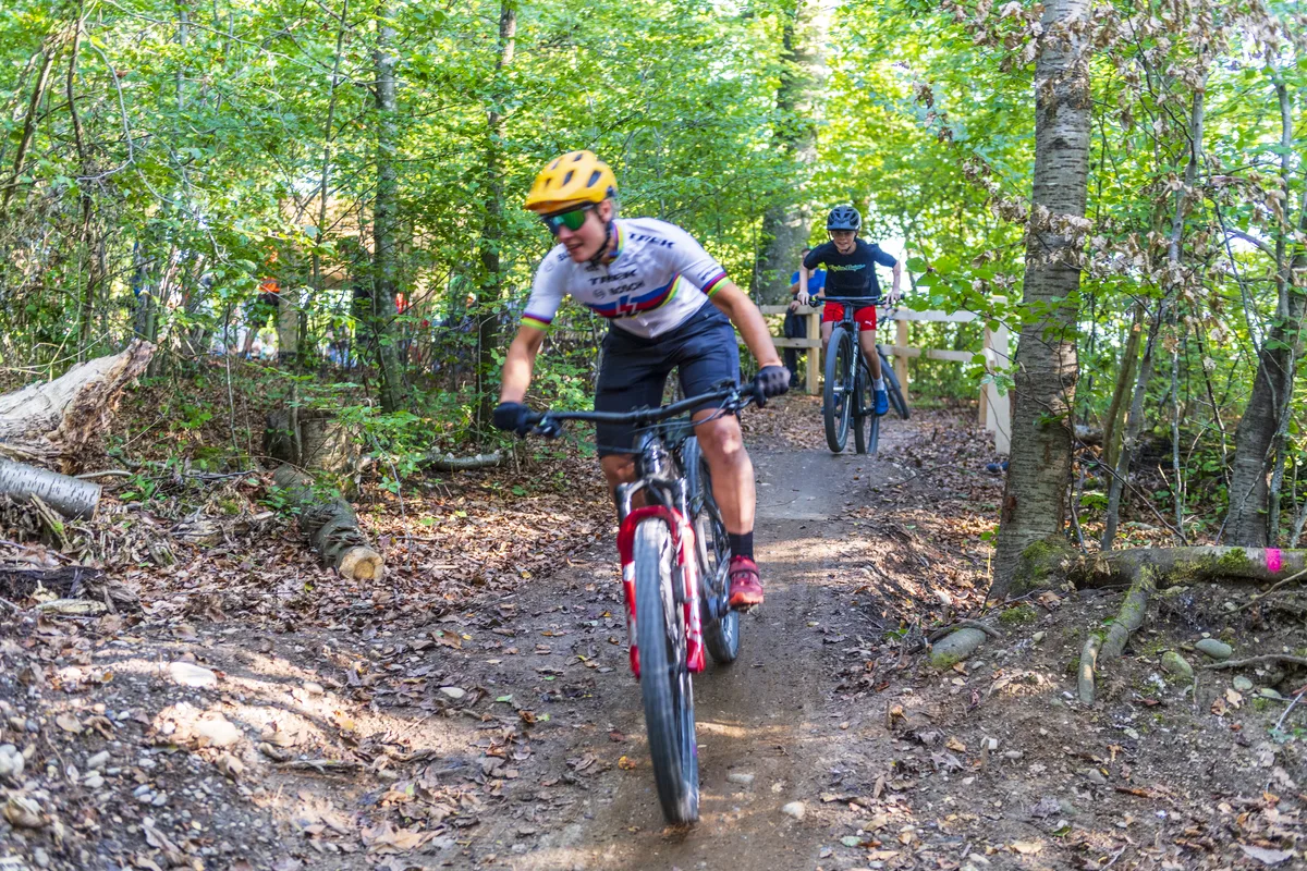 In Uster wurde der erste Biketrail im Hasenbüel-Wald offiziell eröffnet.